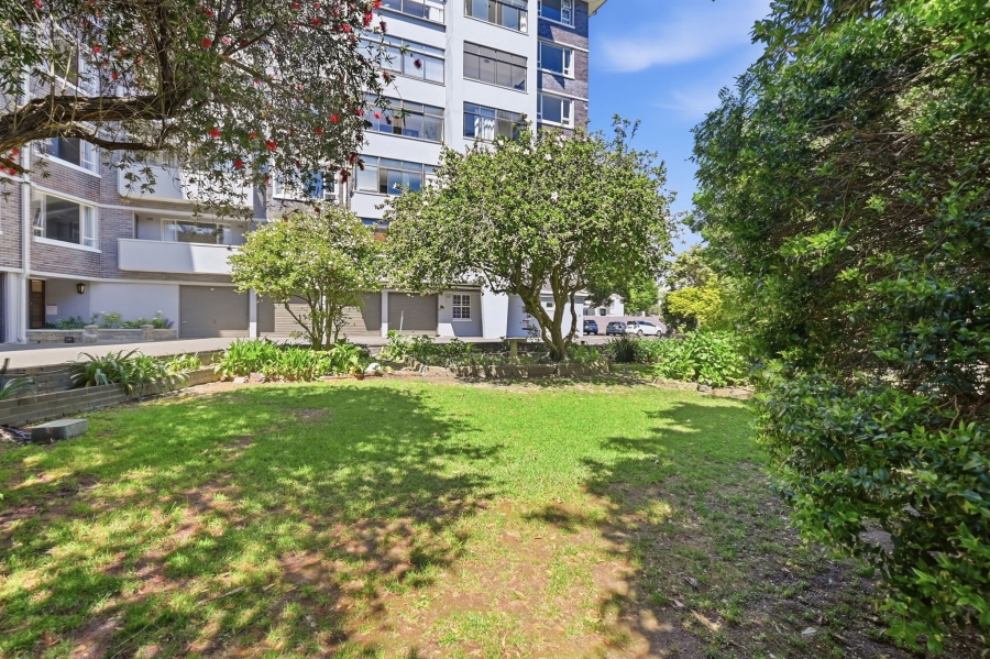 1 Bedroom Property for Sale in Rondebosch Village Western Cape